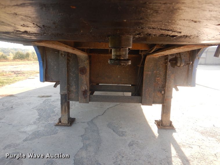 image for item DI0471 2005 Clark refrigerated van trailer