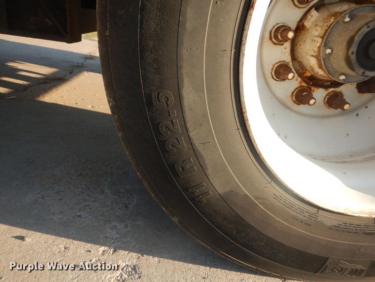 image for item DI0471 2005 Clark refrigerated van trailer