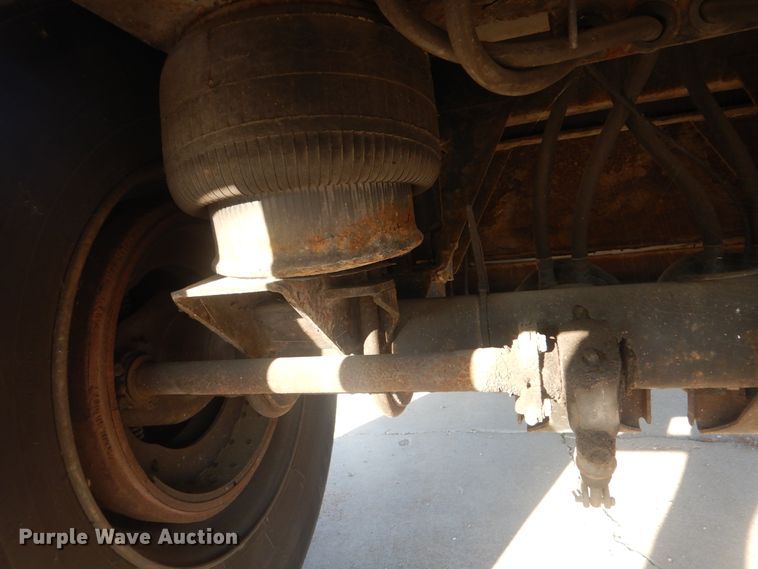 image for item DI0471 2005 Clark refrigerated van trailer