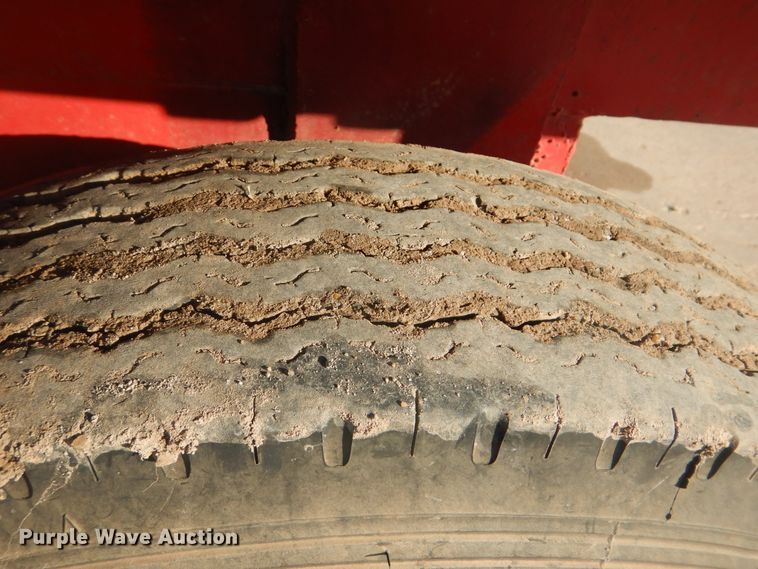 image for item DI0472 1970 Homette Homes MX utility trailer