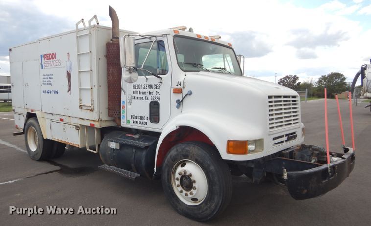 image for item DI8307 1998 International 8100  sewer jetter truck