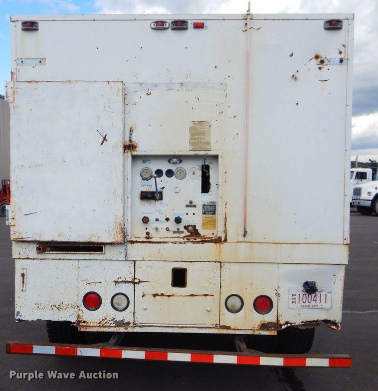 image for item DI8307 1998 International 8100  sewer jetter truck