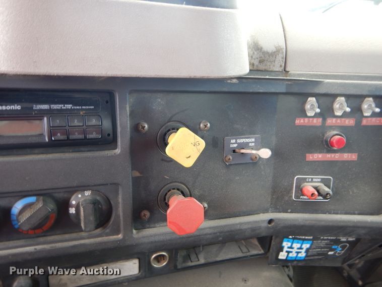 image for item DI8307 1998 International 8100  sewer jetter truck