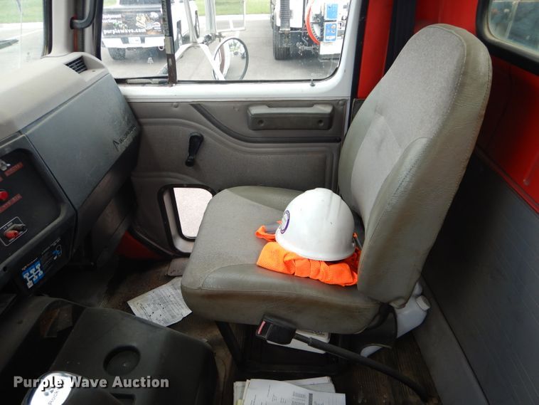 image for item DI8307 1998 International 8100  sewer jetter truck