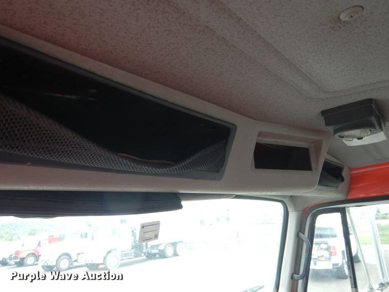 image for item DI8307 1998 International 8100  sewer jetter truck