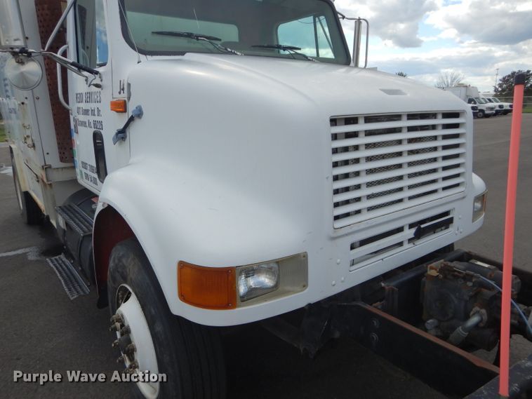 image for item DI8307 1998 International 8100  sewer jetter truck