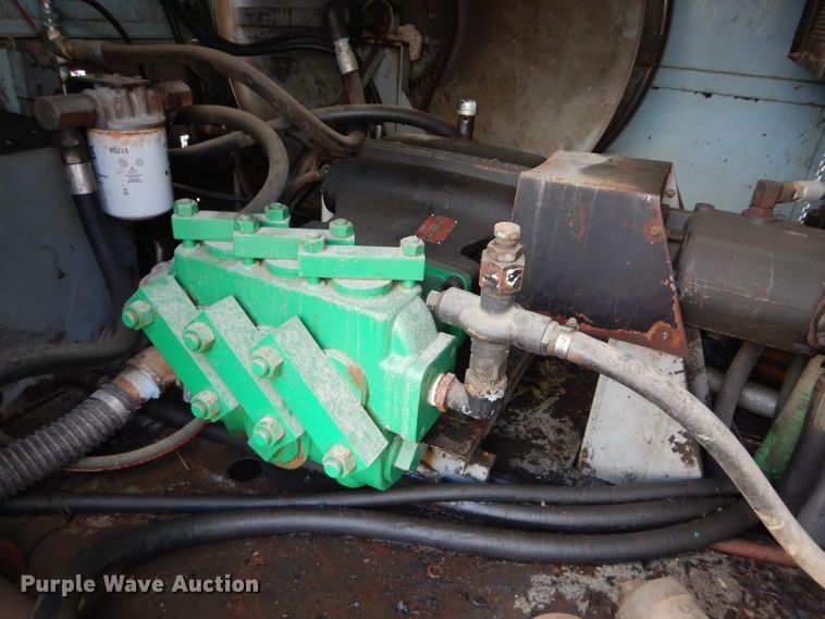 image for item DI8307 1998 International 8100  sewer jetter truck