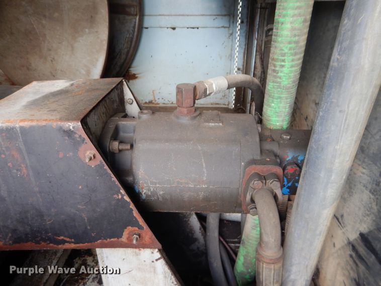 image for item DI8307 1998 International 8100  sewer jetter truck