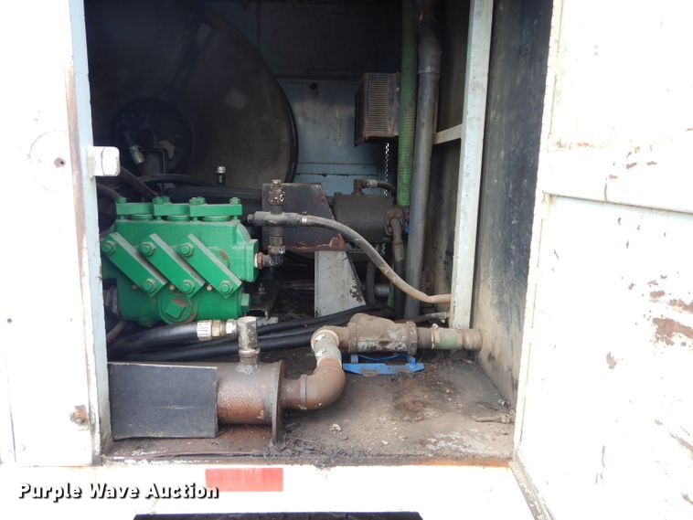 image for item DI8307 1998 International 8100  sewer jetter truck