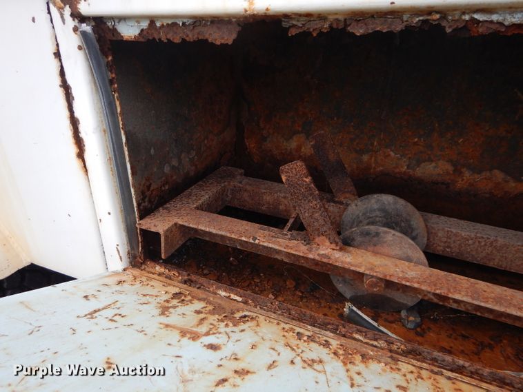 image for item DI8307 1998 International 8100  sewer jetter truck