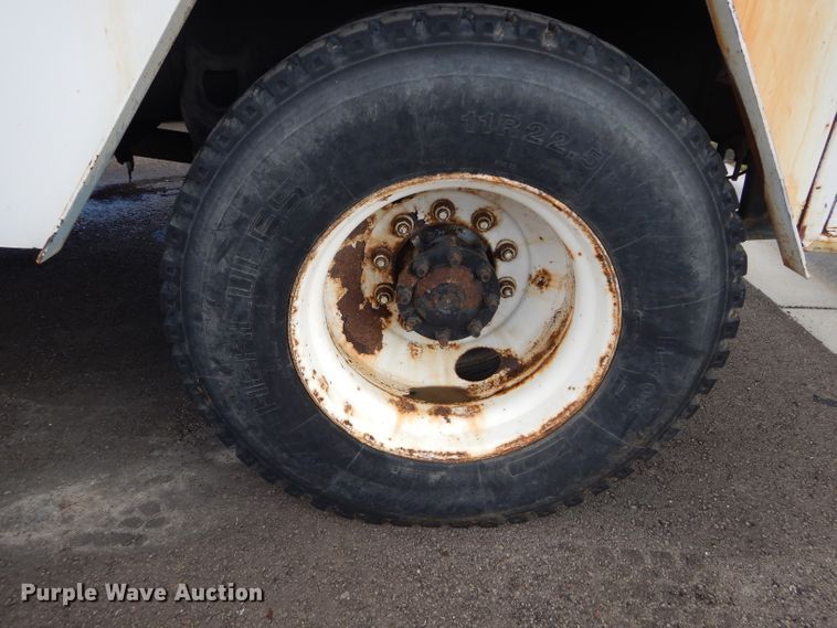 image for item DI8307 1998 International 8100  sewer jetter truck