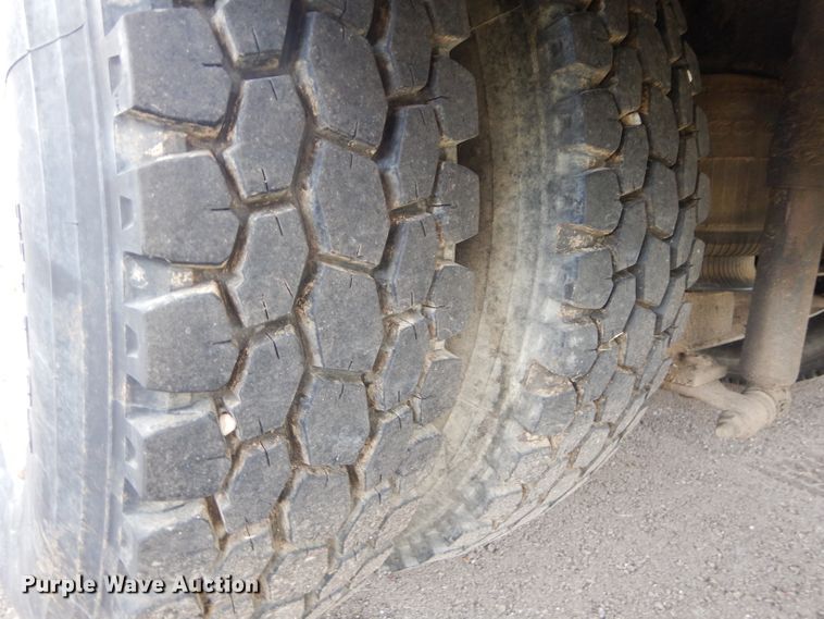 image for item DI8307 1998 International 8100  sewer jetter truck