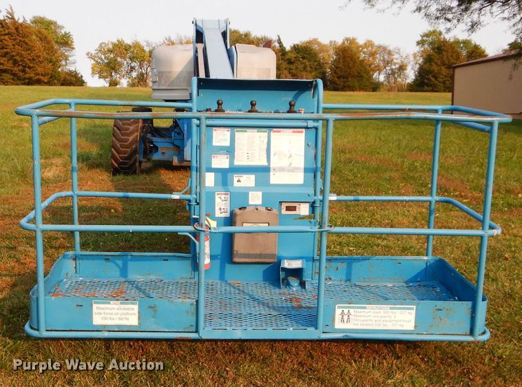 image for item DI8314 2005 Genie S80  boom lift