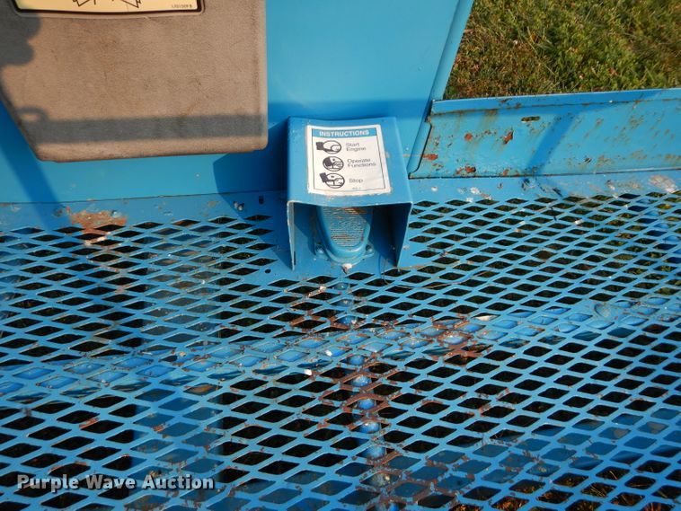 image for item DI8314 2005 Genie S80  boom lift