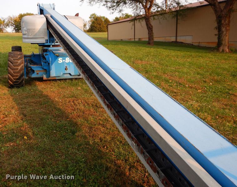 image for item DI8314 2005 Genie S80  boom lift