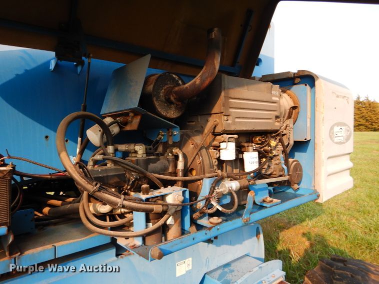 image for item DI8314 2005 Genie S80  boom lift