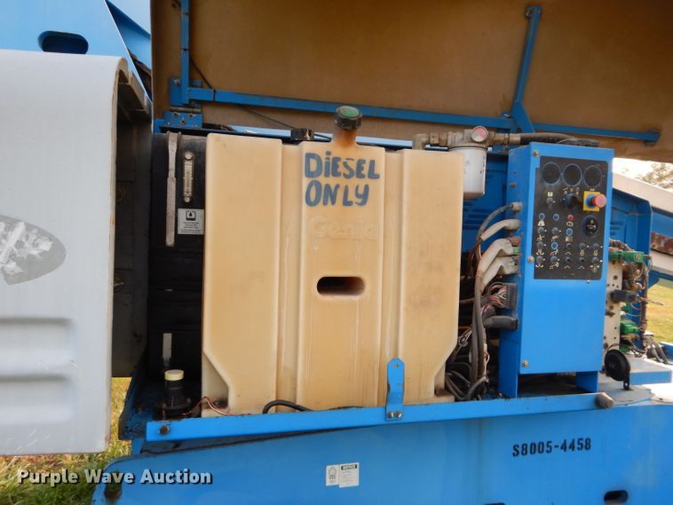 image for item DI8314 2005 Genie S80  boom lift