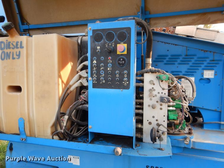 image for item DI8314 2005 Genie S80  boom lift