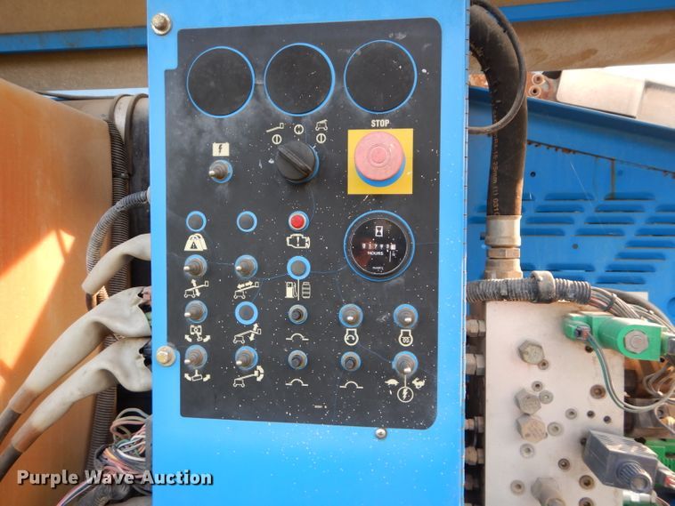 image for item DI8314 2005 Genie S80  boom lift