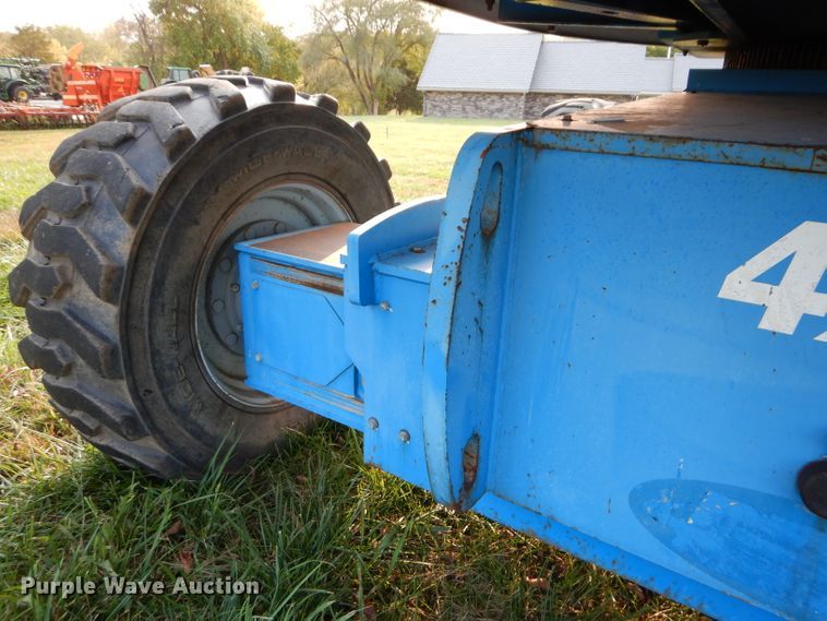 image for item DI8314 2005 Genie S80  boom lift