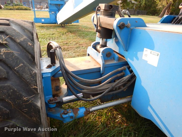 image for item DI8314 2005 Genie S80  boom lift