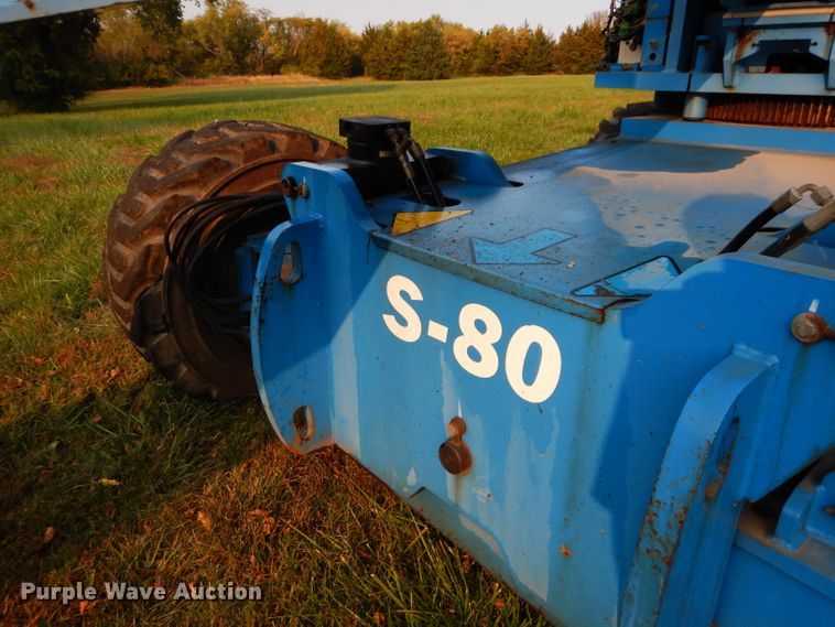 image for item DI8314 2005 Genie S80  boom lift