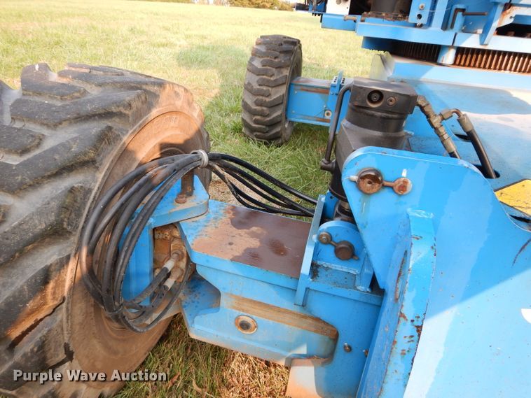 image for item DI8314 2005 Genie S80  boom lift