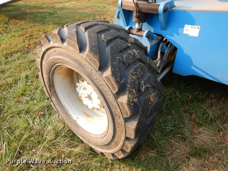 image for item DI8314 2005 Genie S80  boom lift