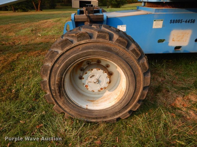 image for item DI8314 2005 Genie S80  boom lift