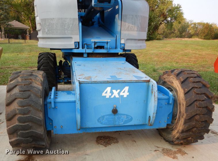 image for item DI8314 2005 Genie S80  boom lift