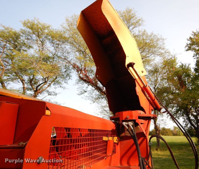 image for item DI8315 2006 Teagle 8080 bale processor