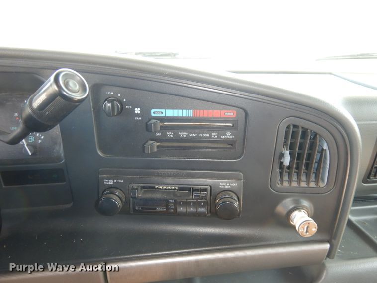 image for item DJ6820 1993 Ford Econoline E350  Jayco Eagle RV