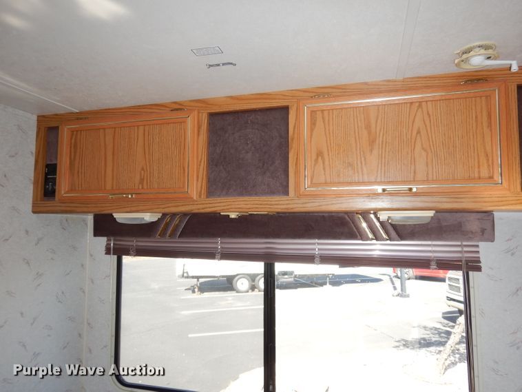 image for item DJ6820 1993 Ford Econoline E350  Jayco Eagle RV