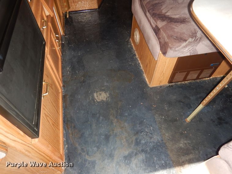 image for item DJ6820 1993 Ford Econoline E350  Jayco Eagle RV