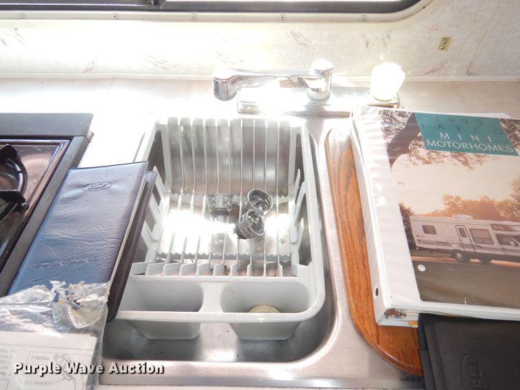 image for item DJ6820 1993 Ford Econoline E350  Jayco Eagle RV