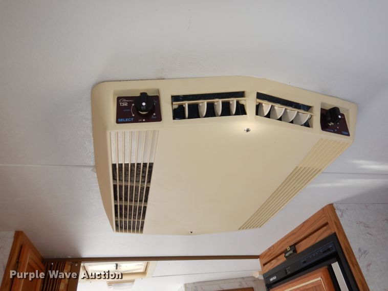 image for item DJ6820 1993 Ford Econoline E350  Jayco Eagle RV