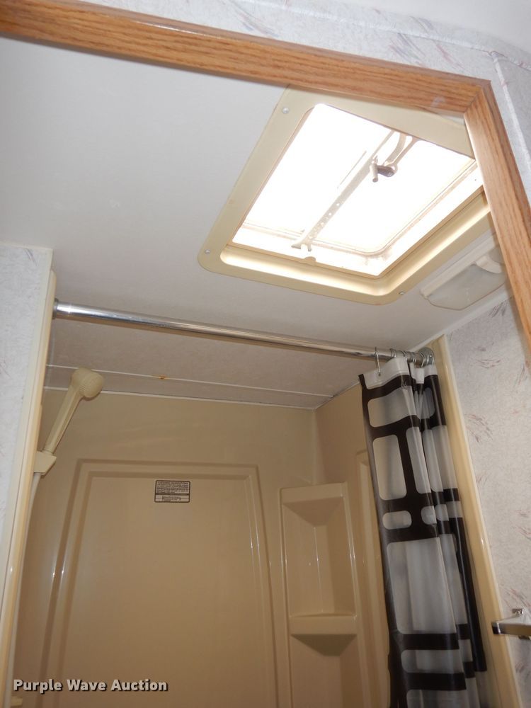 image for item DJ6820 1993 Ford Econoline E350  Jayco Eagle RV