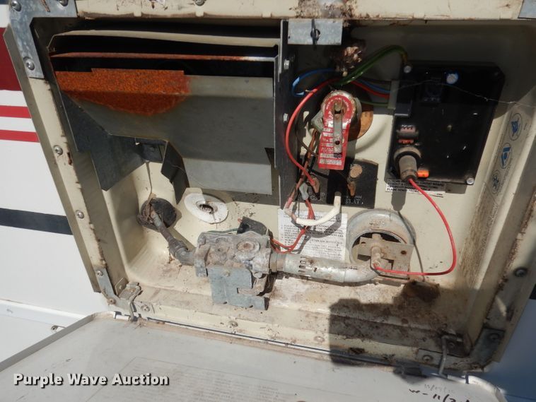 image for item DJ6820 1993 Ford Econoline E350  Jayco Eagle RV