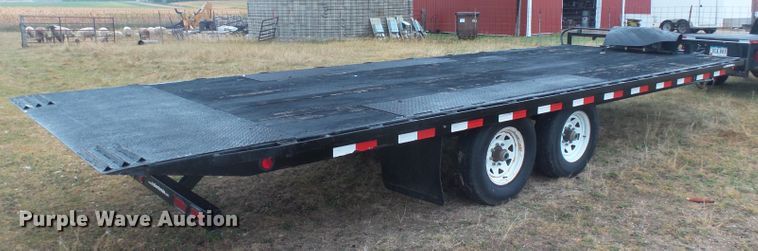 image for item DX9243 2009 PJ Trailer T8222 tilt deck equipment trailer