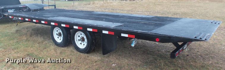 image for item DX9243 2009 PJ Trailer T8222 tilt deck equipment trailer