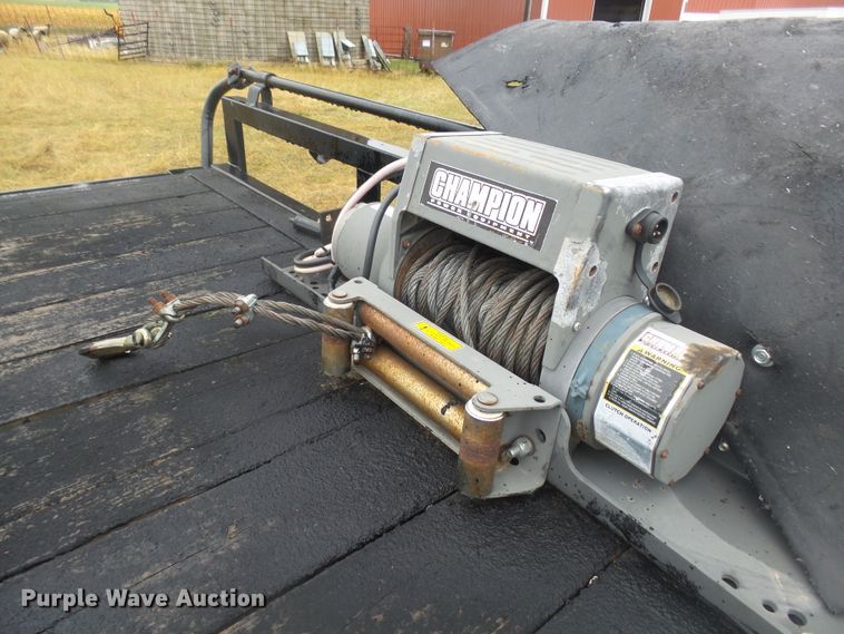 image for item DX9243 2009 PJ Trailer T8222 tilt deck equipment trailer