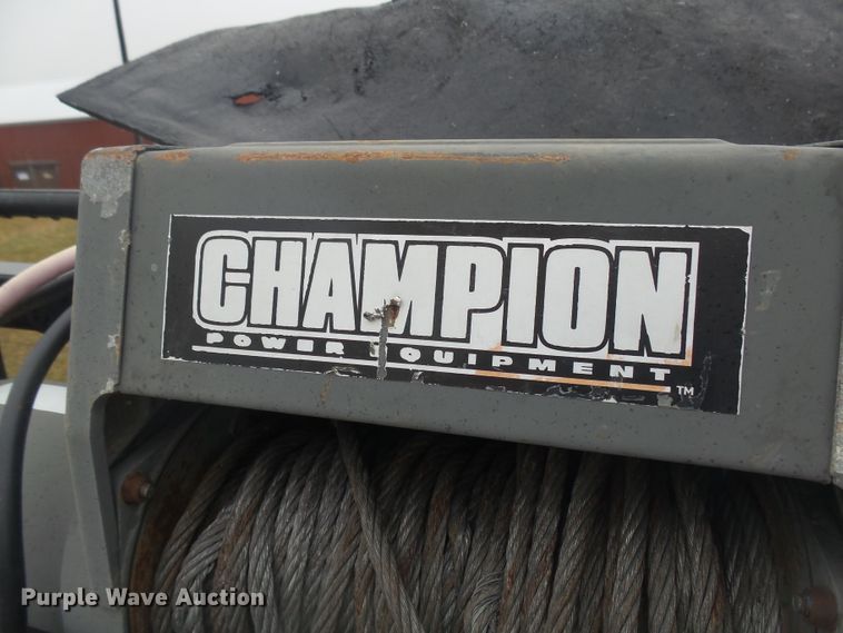 image for item DX9243 2009 PJ Trailer T8222 tilt deck equipment trailer