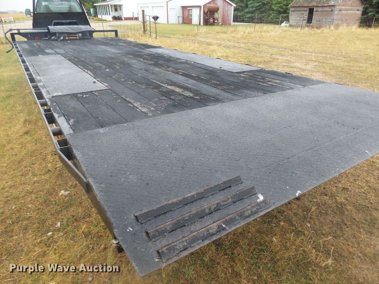 image for item DX9243 2009 PJ Trailer T8222 tilt deck equipment trailer