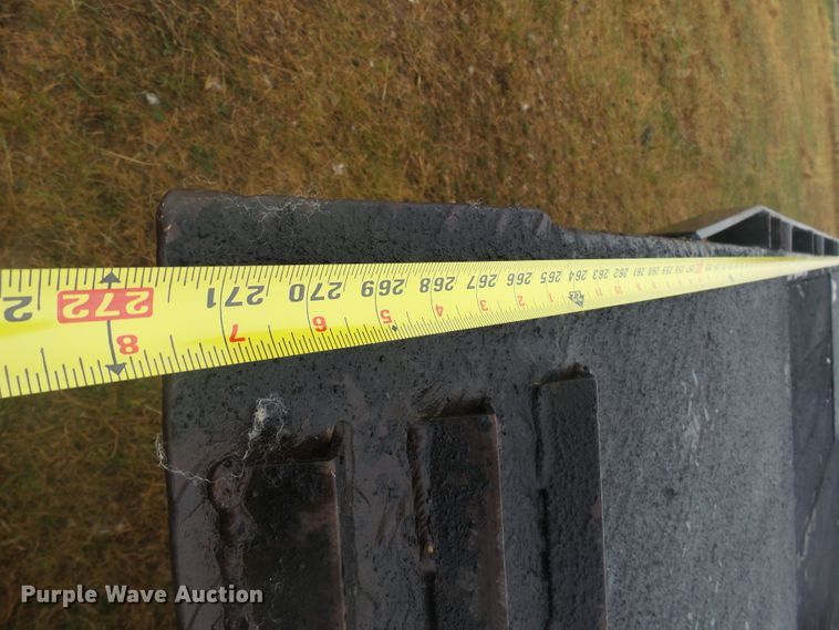 image for item DX9243 2009 PJ Trailer T8222 tilt deck equipment trailer