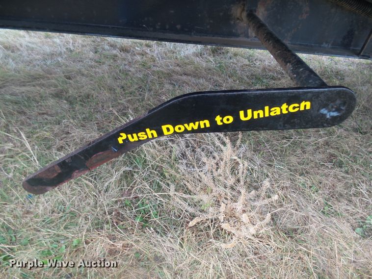 image for item DX9243 2009 PJ Trailer T8222 tilt deck equipment trailer