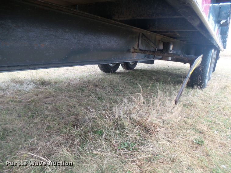 image for item DX9243 2009 PJ Trailer T8222 tilt deck equipment trailer