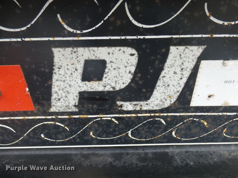 image for item DX9243 2009 PJ Trailer T8222 tilt deck equipment trailer