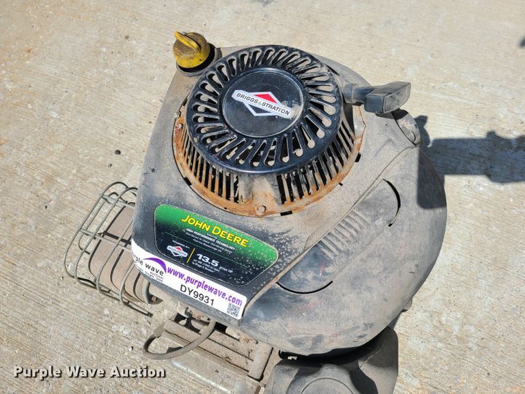 image for item DY9931 Briggs & Stratton gas engine