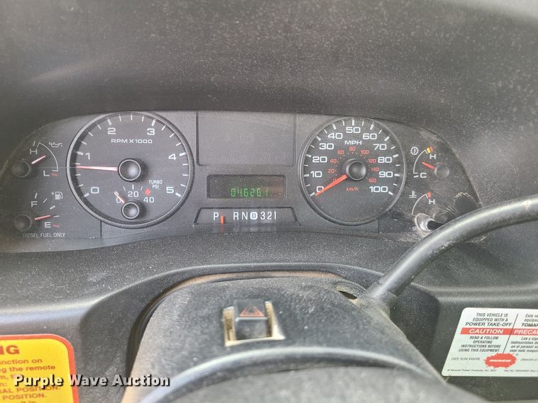 image for item DY9933 2006 Ford F450 Super Duty  bucket truck