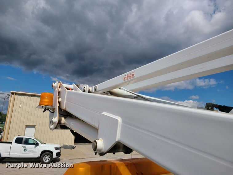 image for item DY9933 2006 Ford F450 Super Duty  bucket truck